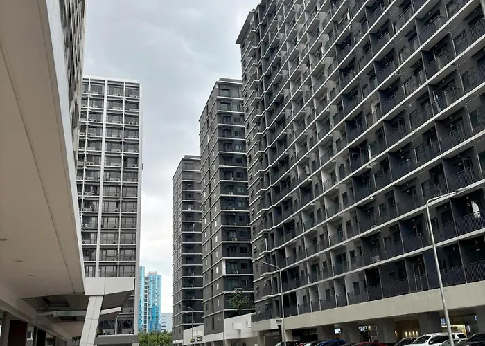 Cozy Near Moa & Airport Apartment *